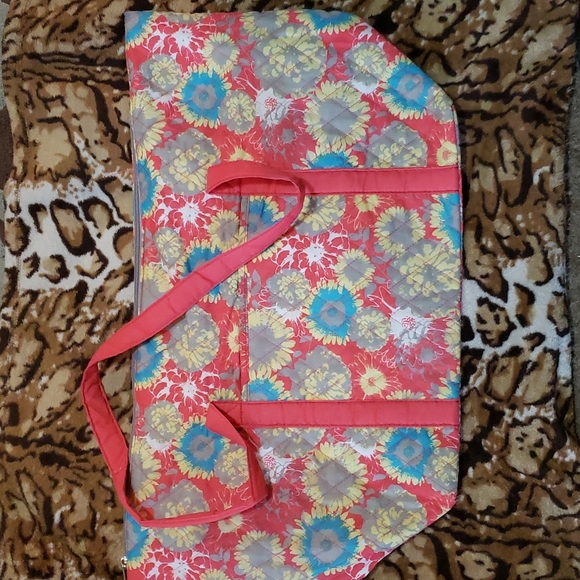 SALE‼️ Tote - Picture 1 of 5